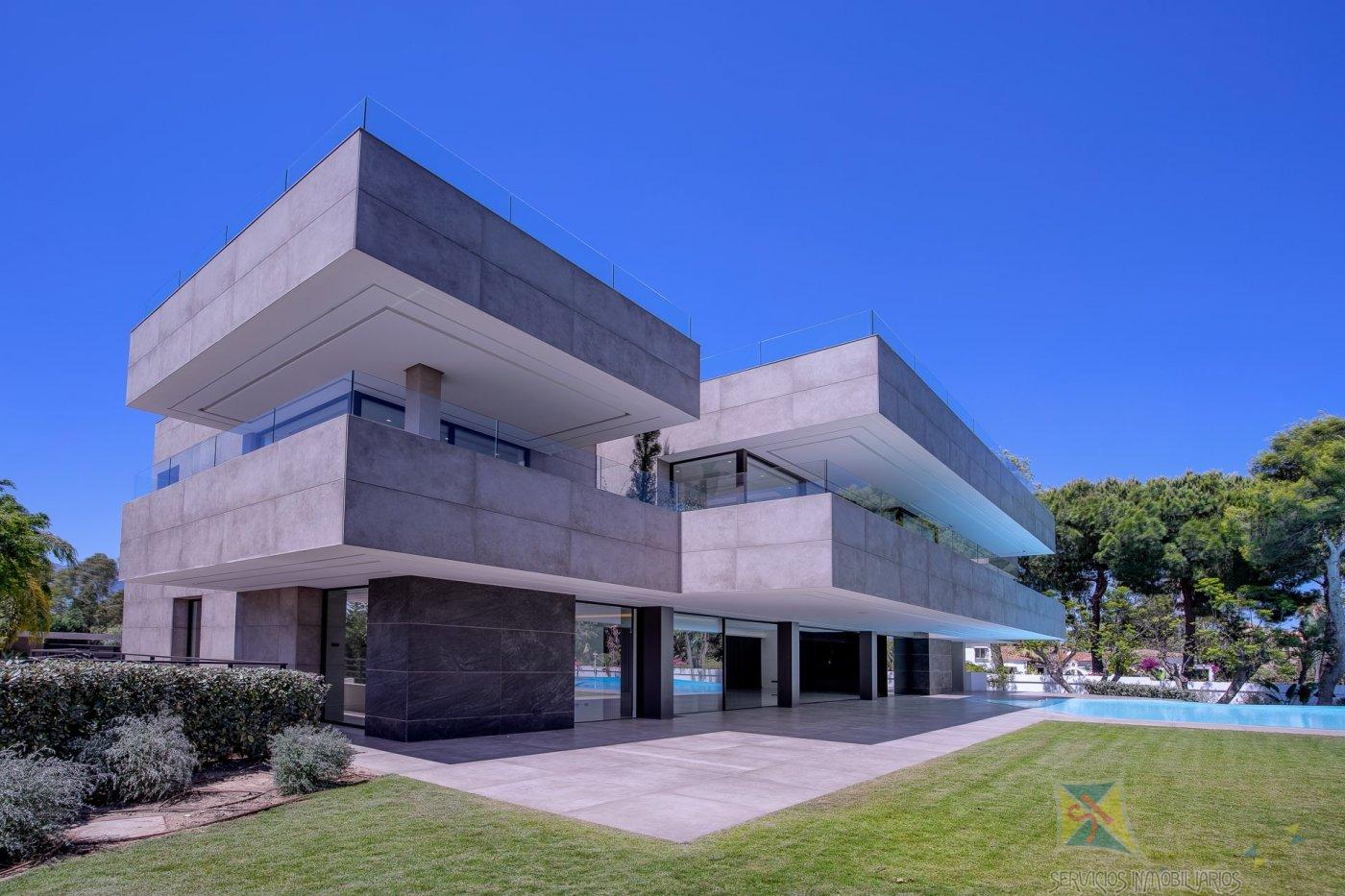 Venta de villa en Estepona