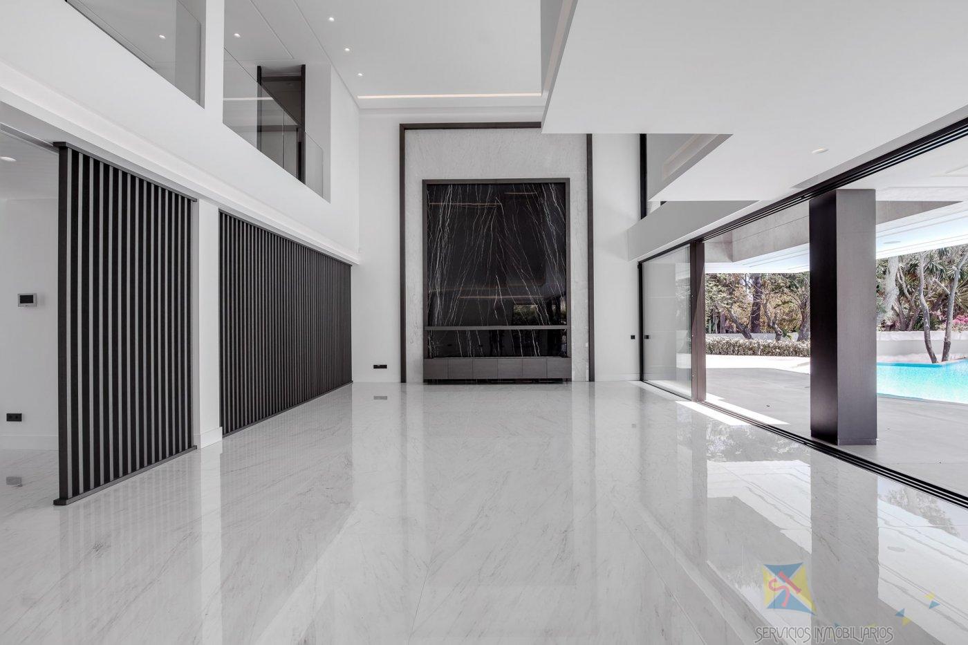 Venta de villa en Estepona