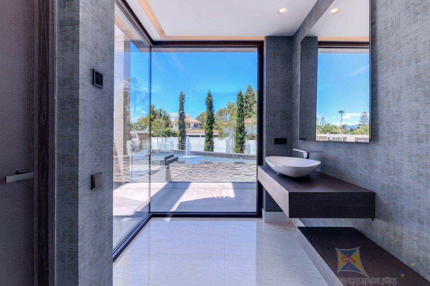 Venta de villa en Estepona