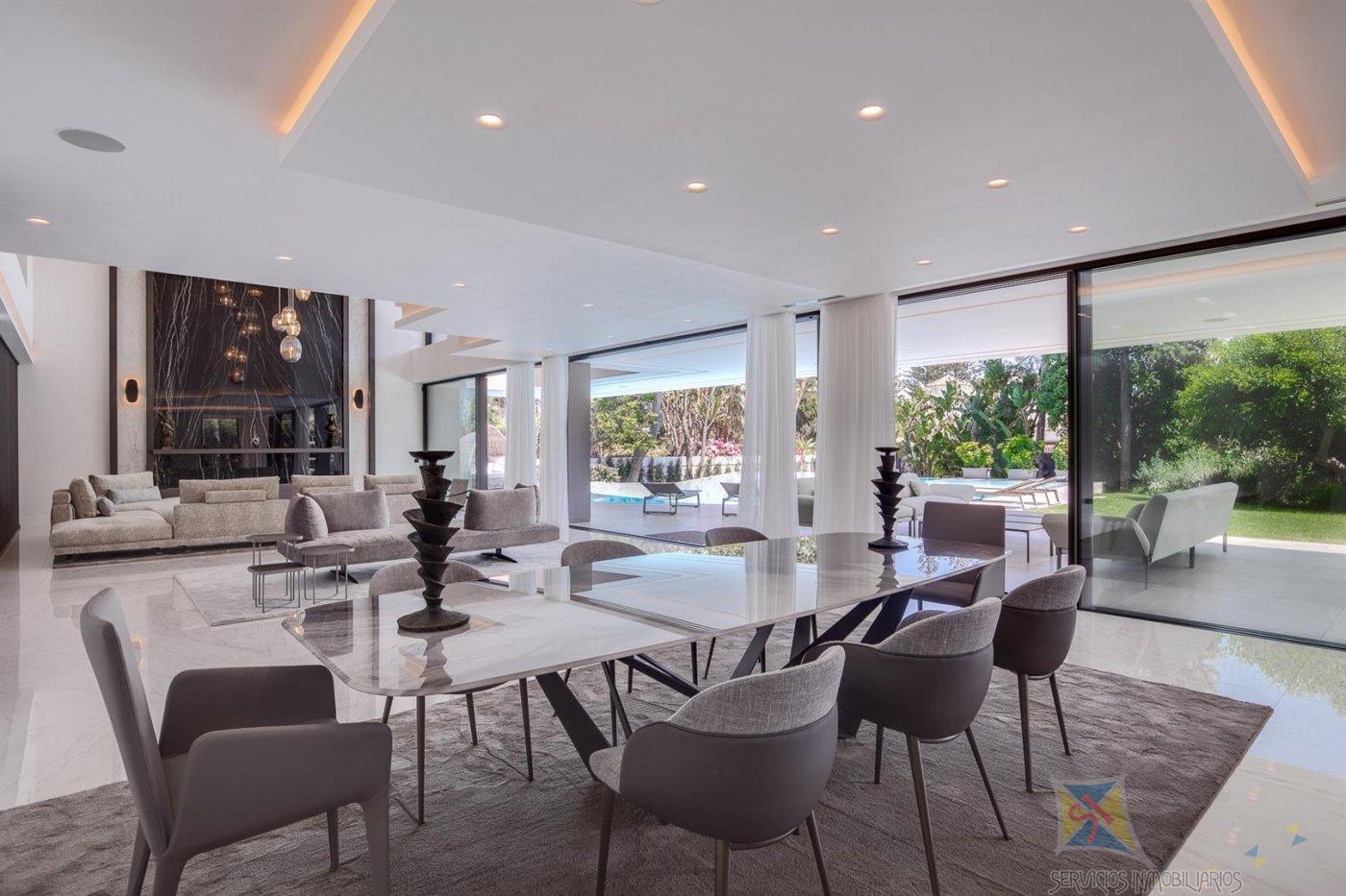 Venta de villa en Estepona