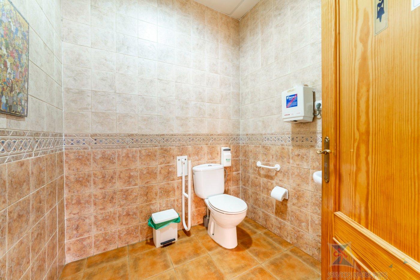 For sale of commercial in Vícar