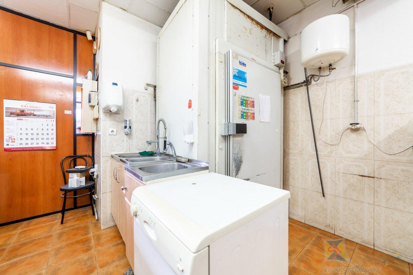 For sale of commercial in Vícar