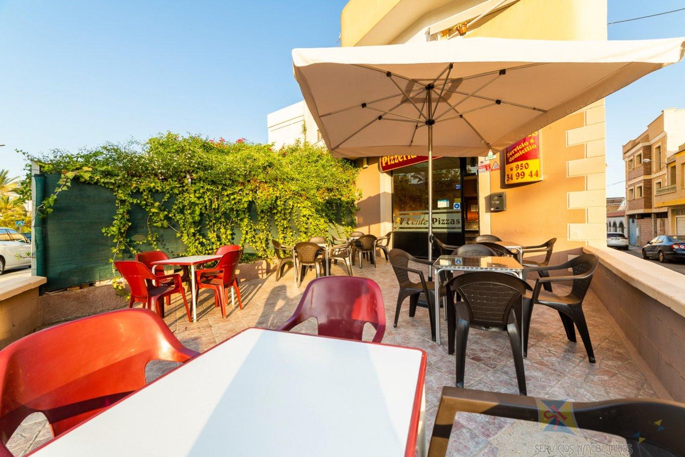 For sale of commercial in Vícar