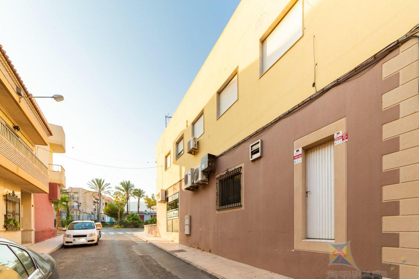 For sale of commercial in Vícar