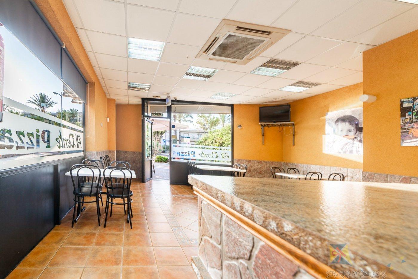 For sale of commercial in Vícar