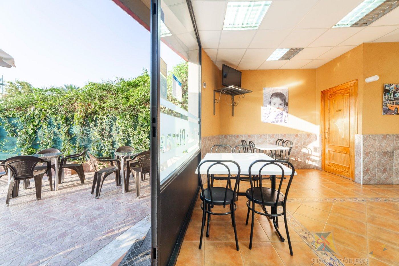 For sale of commercial in Vícar
