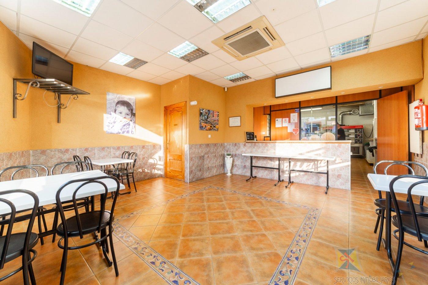For sale of commercial in Vícar