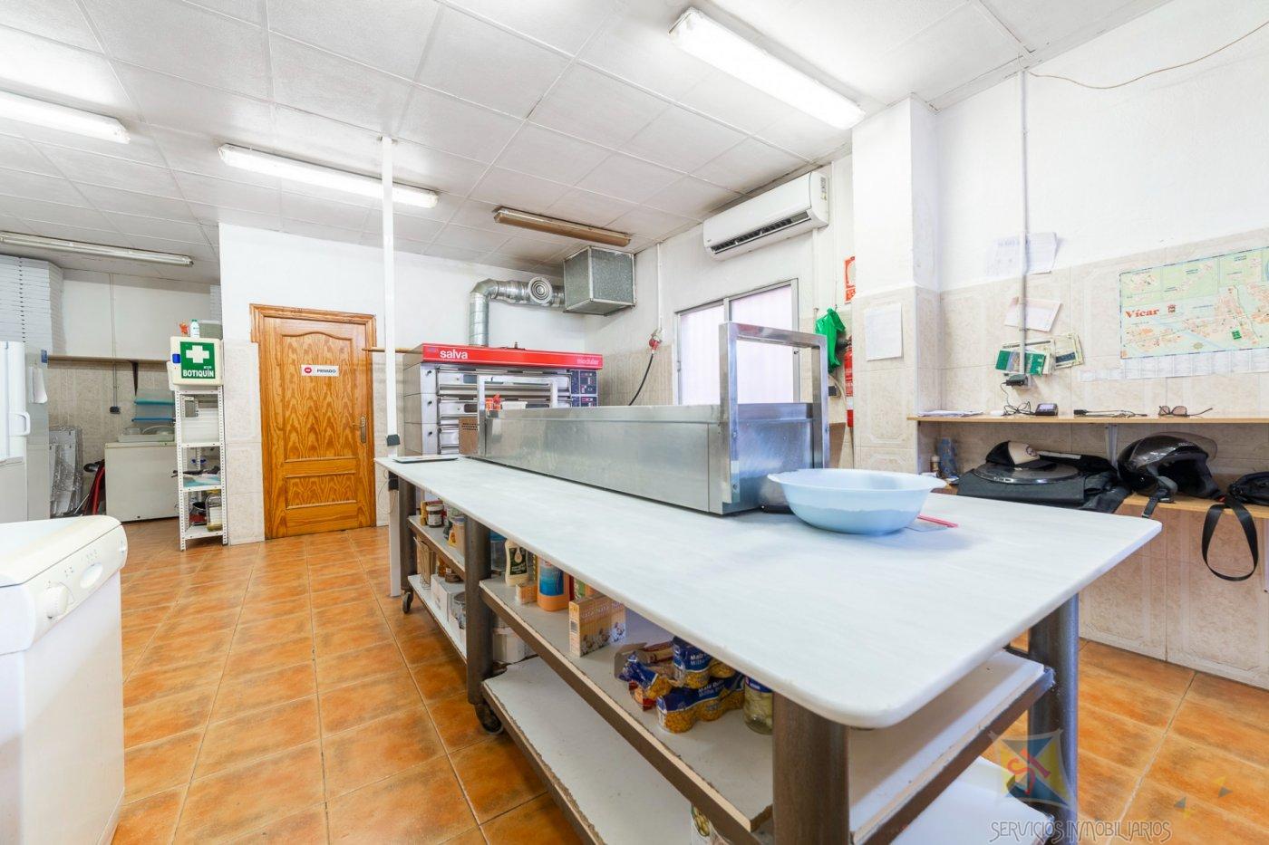 For sale of commercial in Vícar