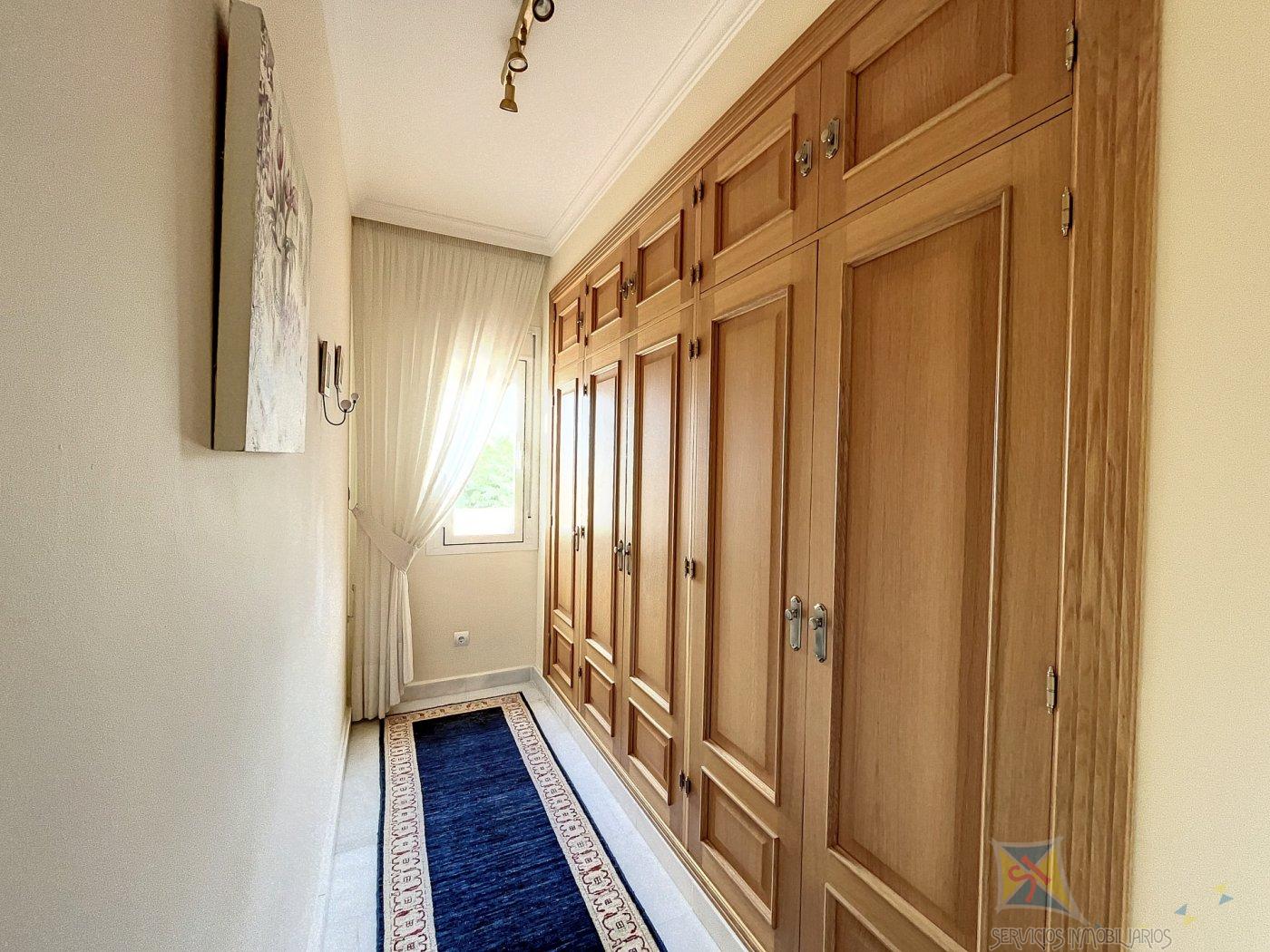For sale of villa in San Pedro de Alcántara