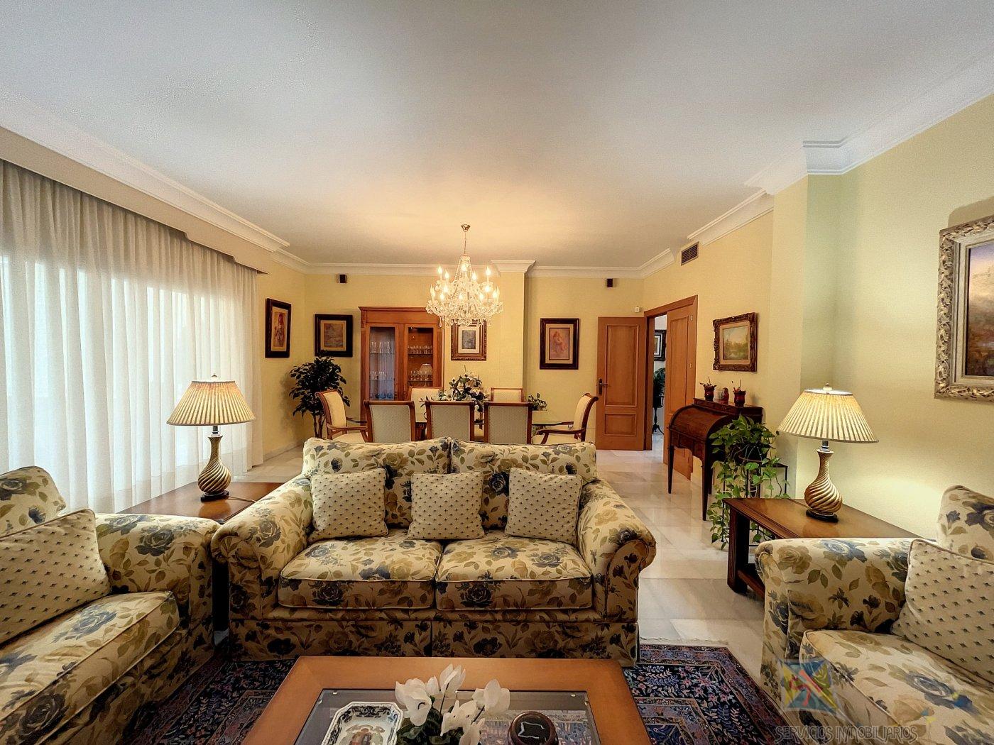 For sale of villa in San Pedro de Alcántara