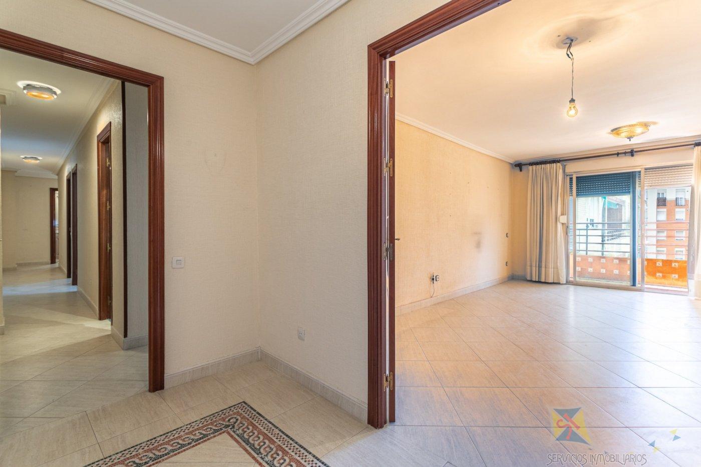 For sale of flat in Sevilla
