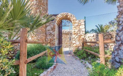 For sale of hotel in Periana