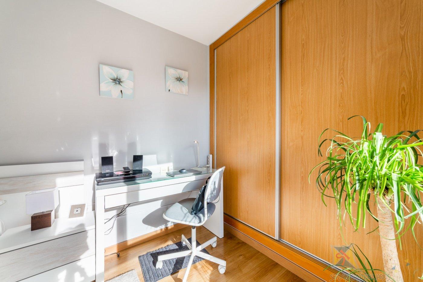 For sale of flat in Vícar