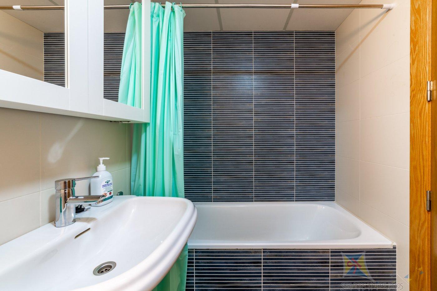 For sale of flat in Vícar