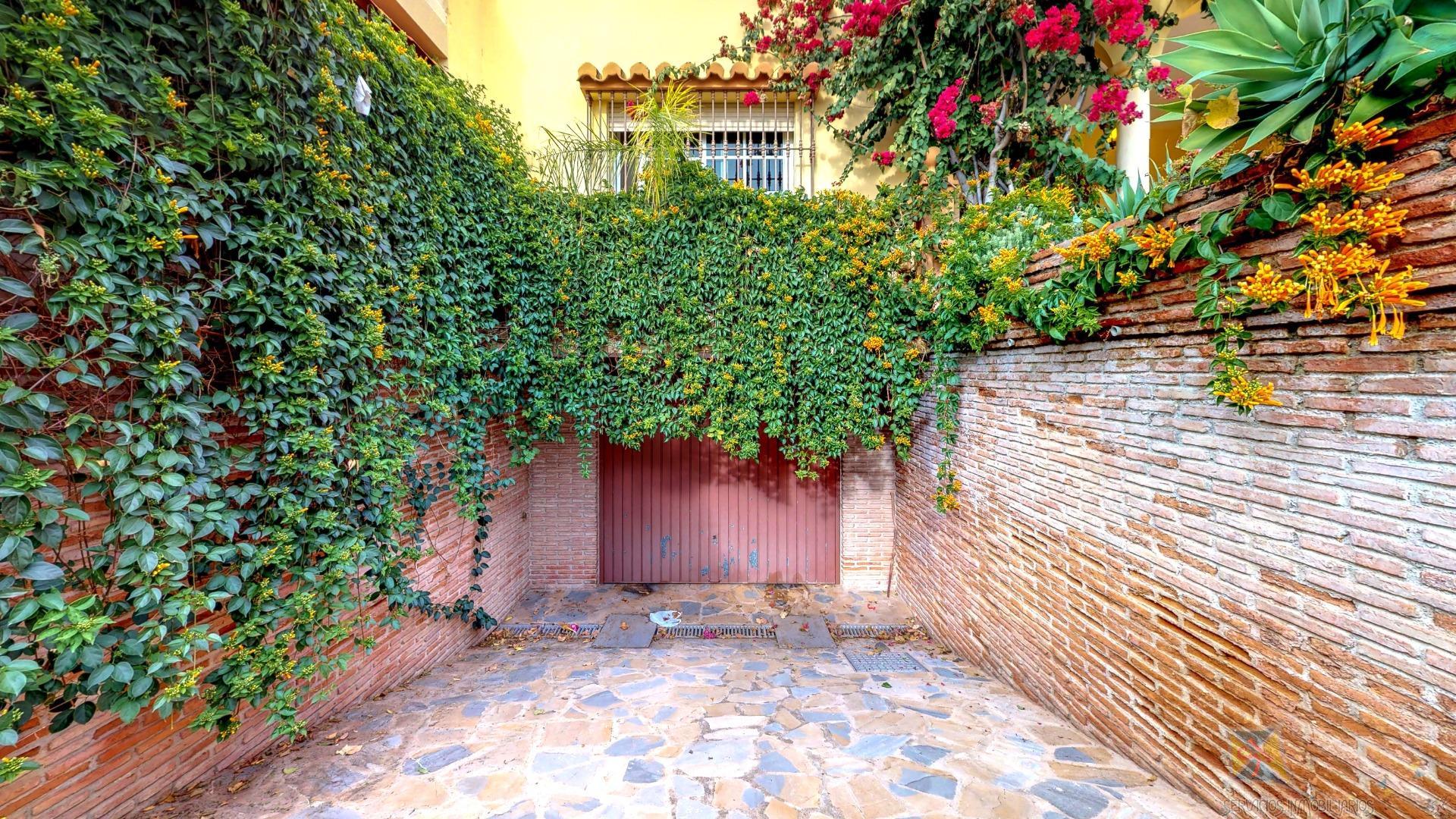 For sale of villa in Fuengirola