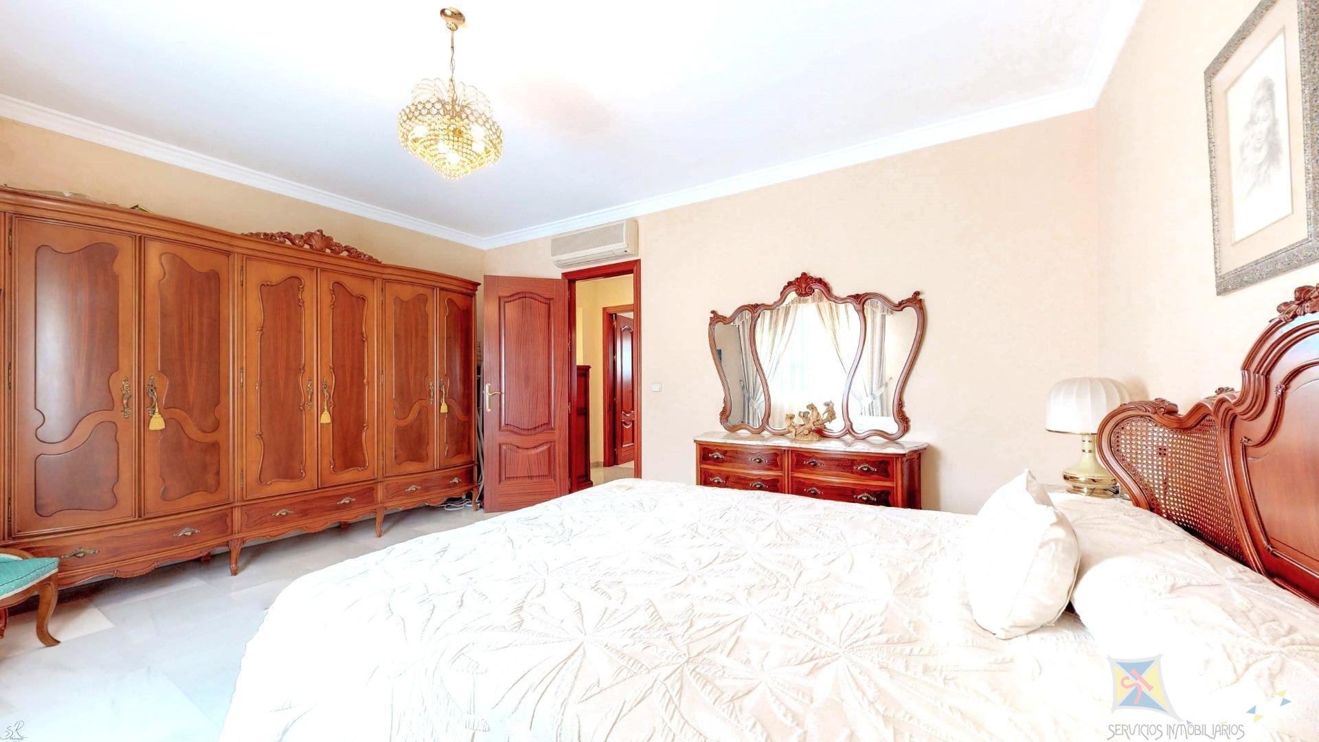 For sale of villa in Fuengirola