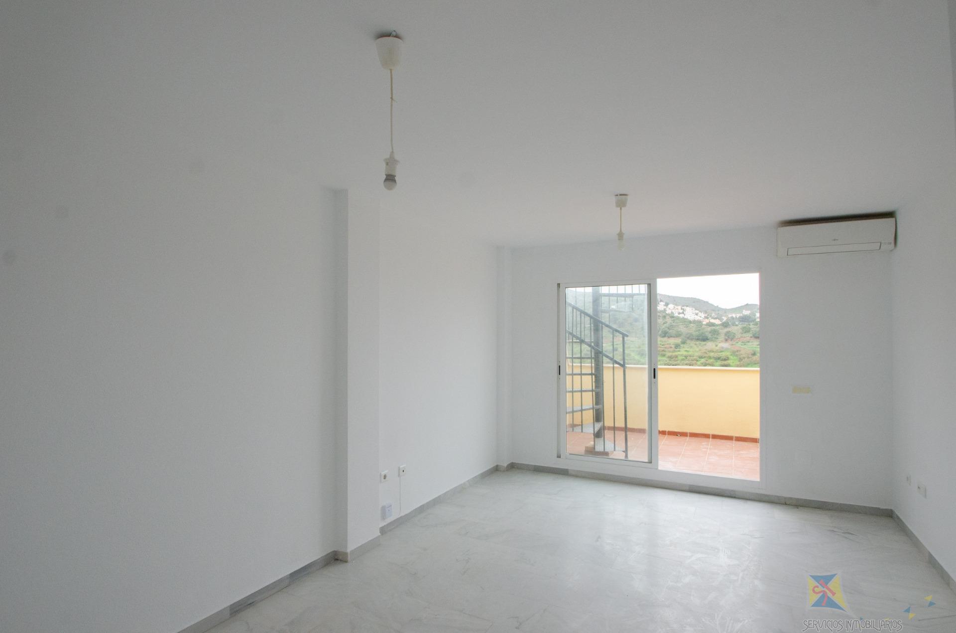 For sale of penthouse in Rincón de la Victoria