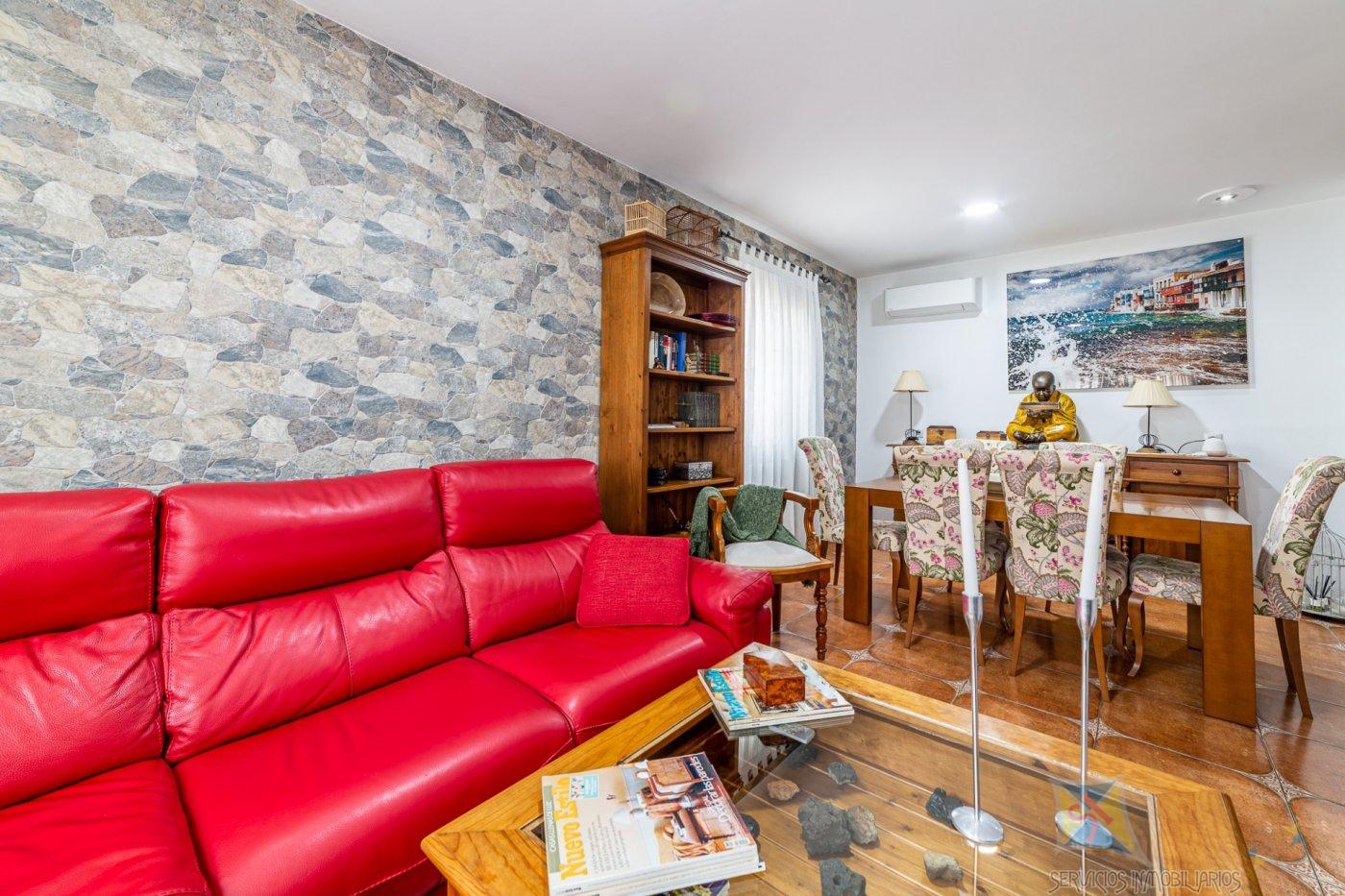 For sale of duplex in Vícar