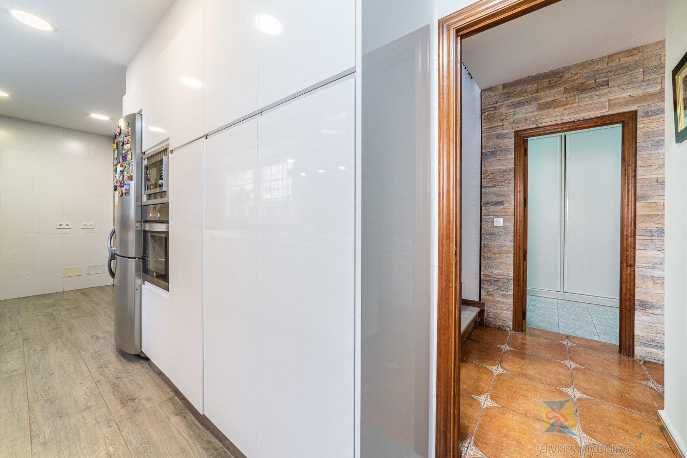 For sale of duplex in Vícar
