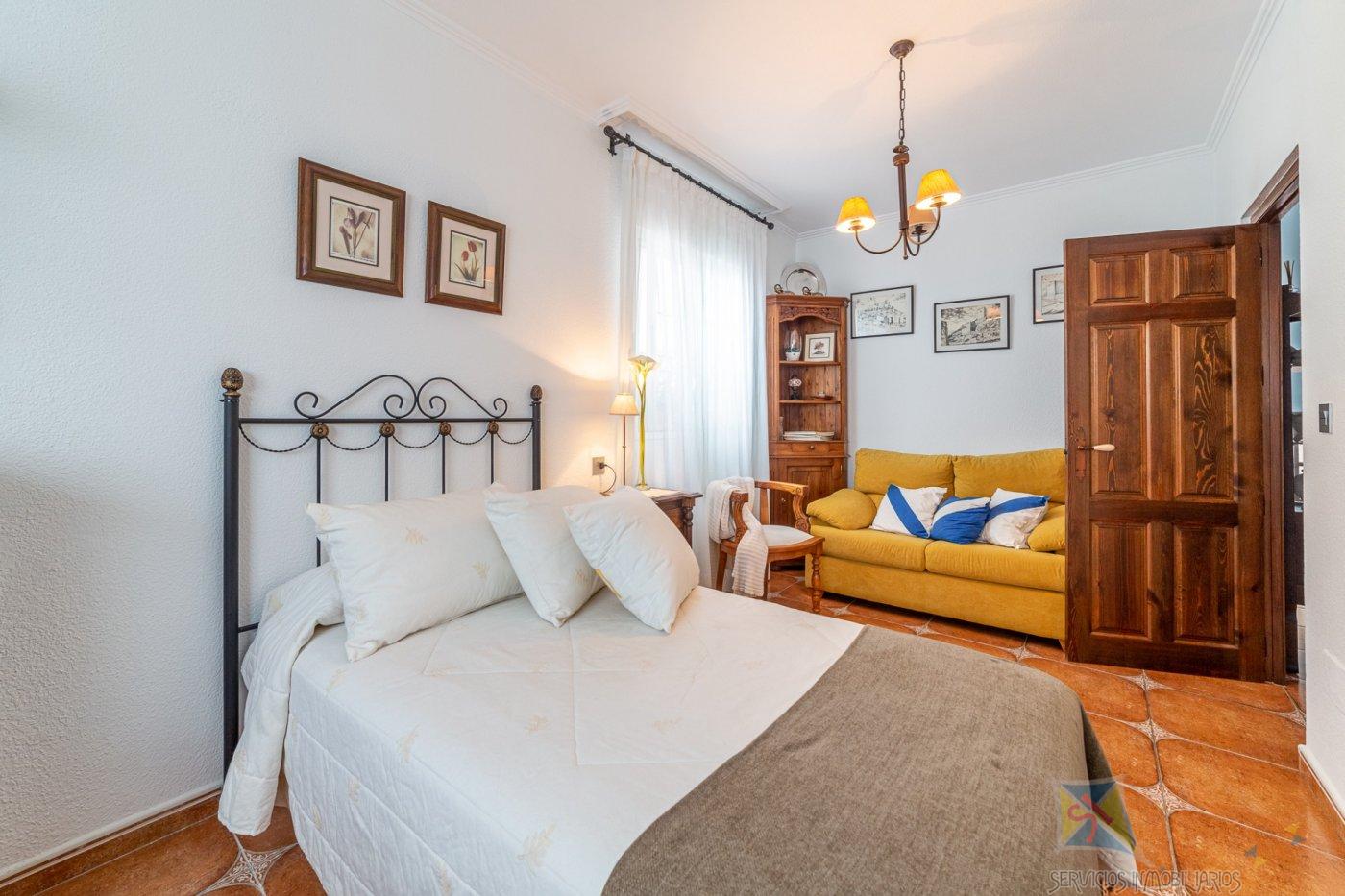 For sale of duplex in Vícar