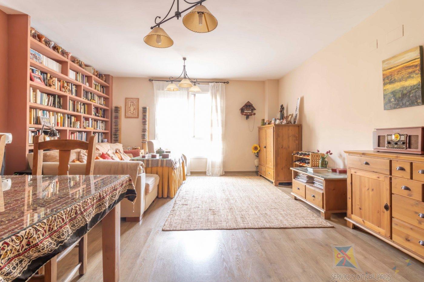 For sale of duplex in Sevilla