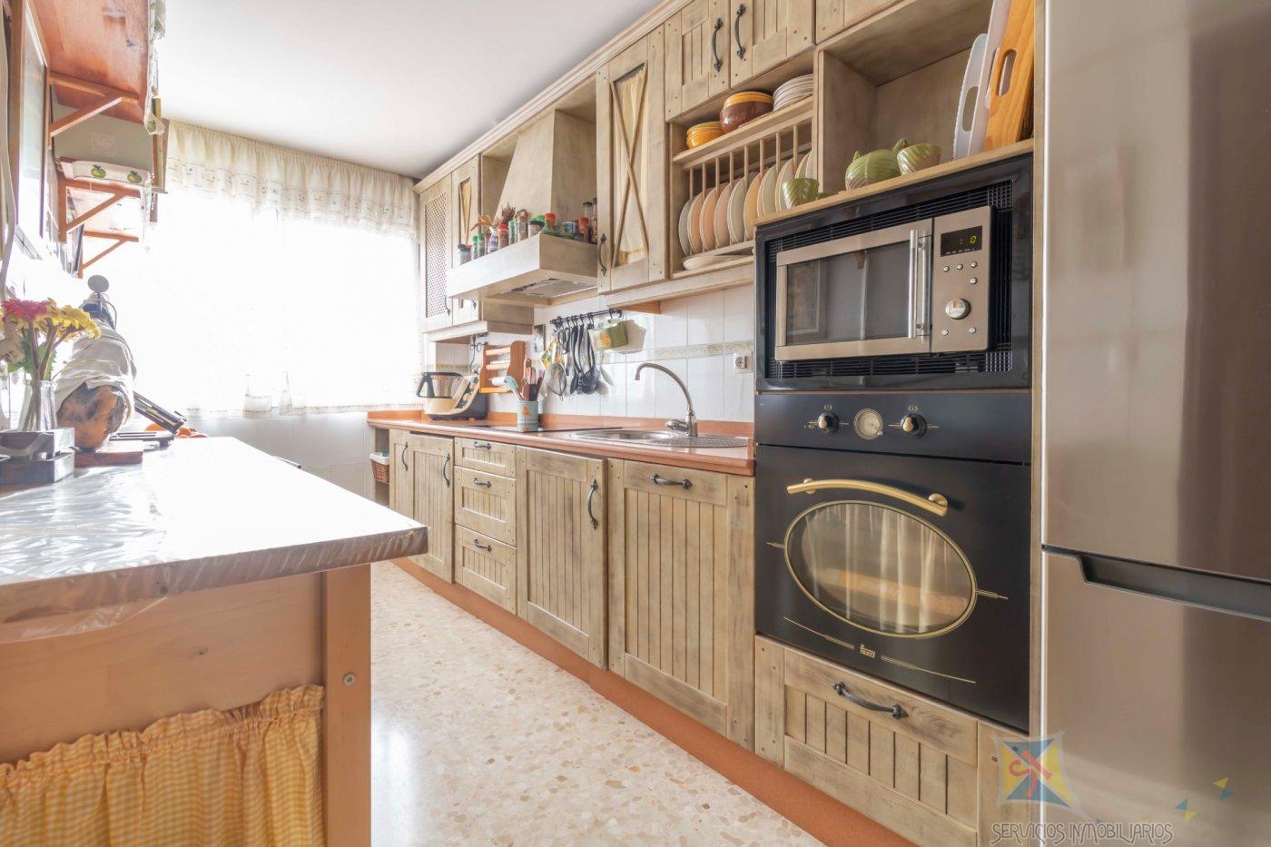 For sale of duplex in Sevilla