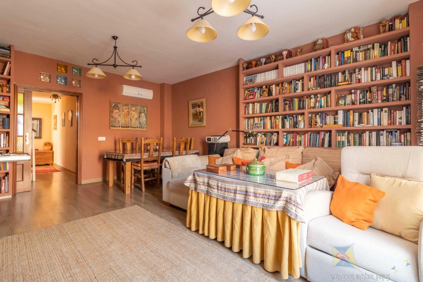 For sale of duplex in Sevilla