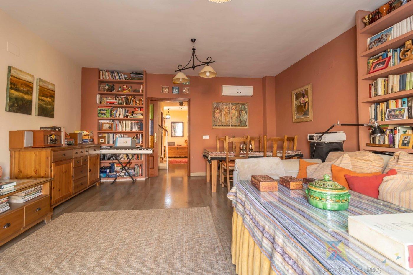 For sale of duplex in Sevilla