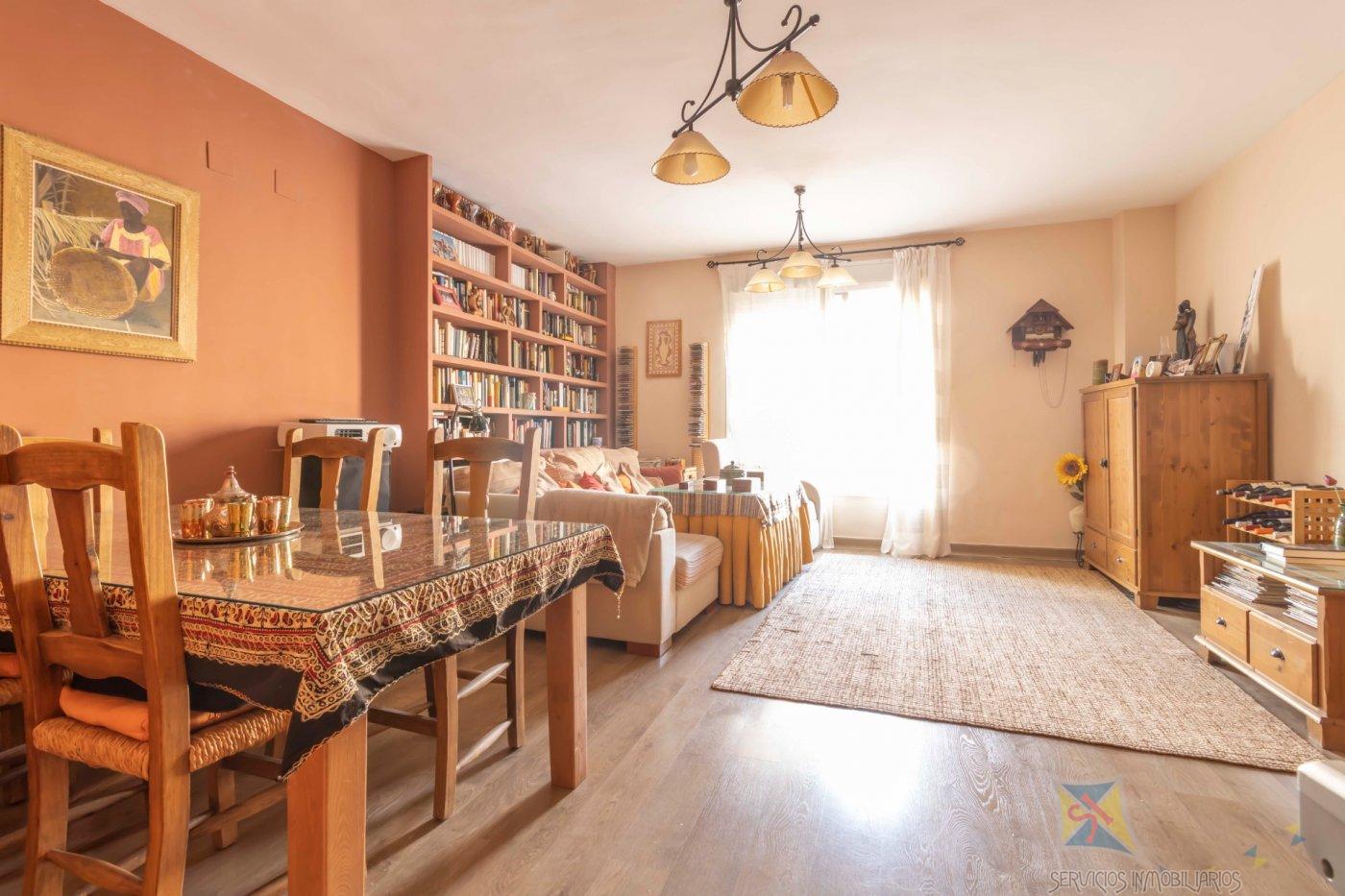 For sale of duplex in Sevilla