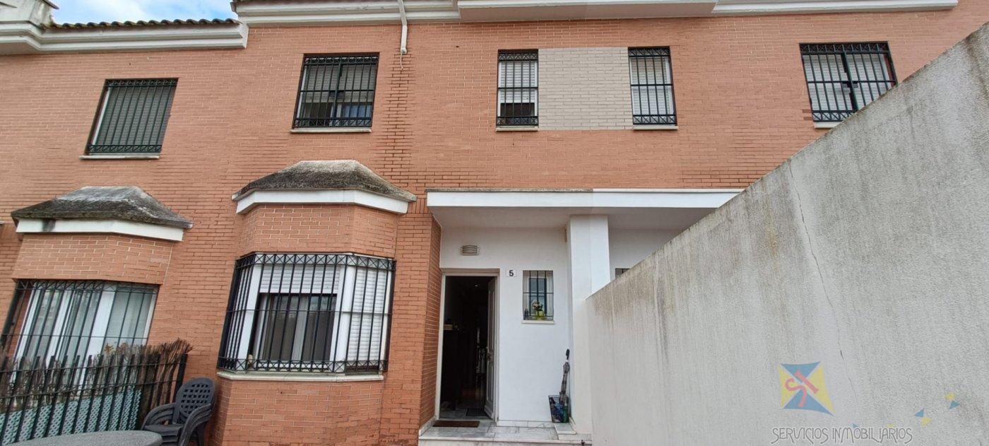 For sale of house in Palomares del Rio