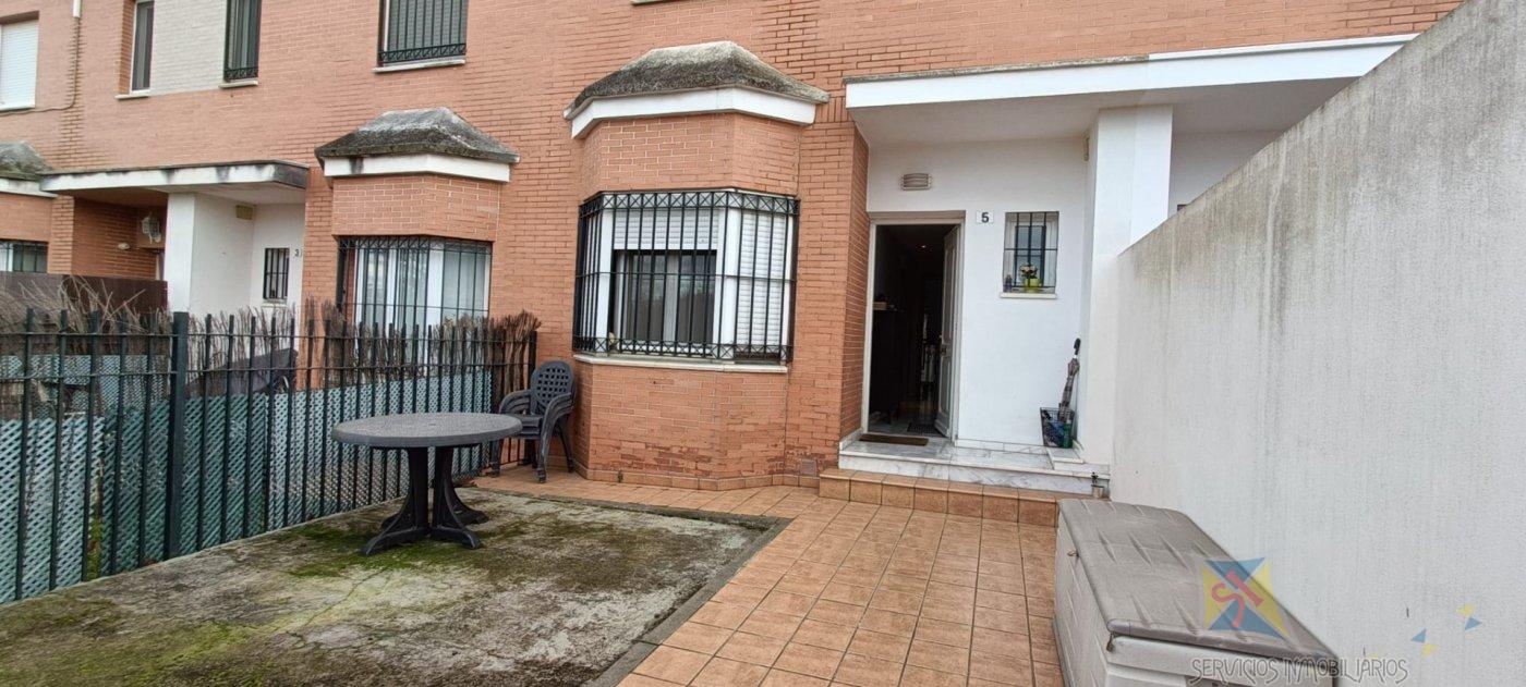 For sale of house in Palomares del Rio