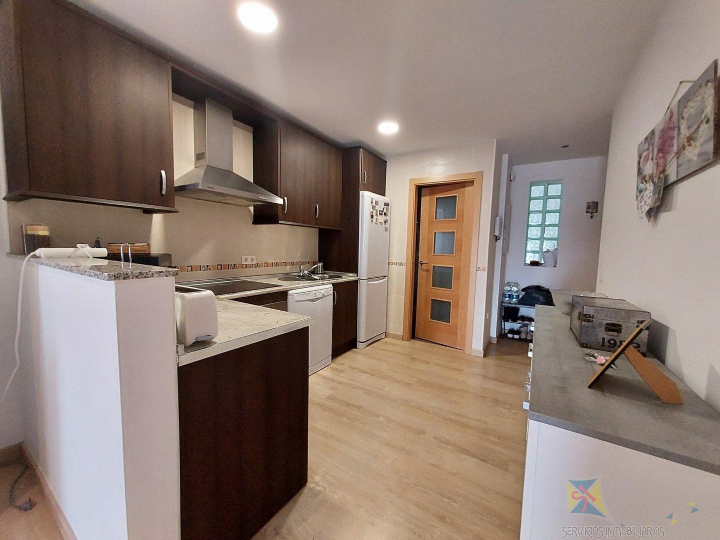 For sale of flat in Iznalloz