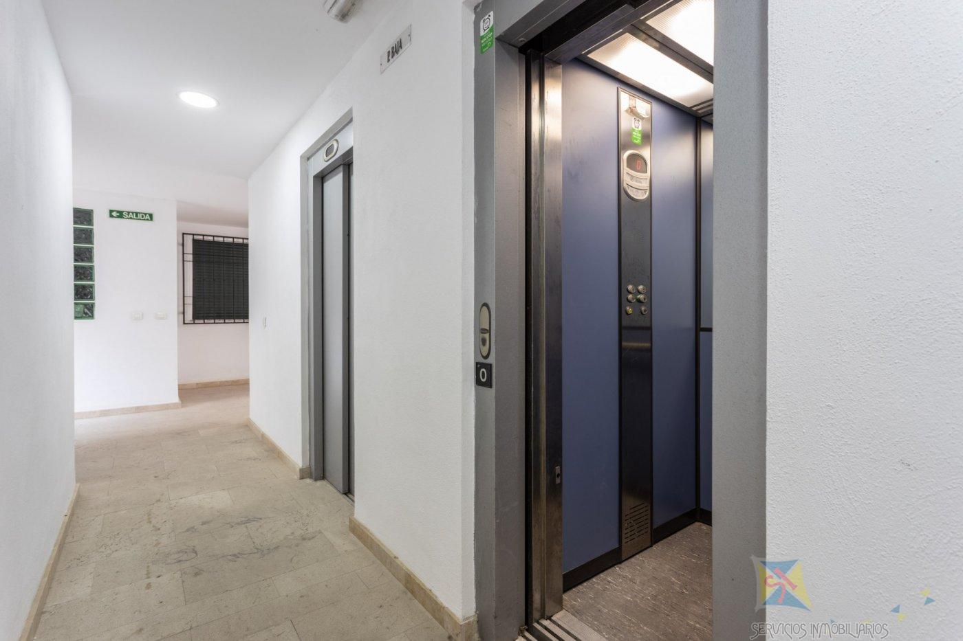 For sale of flat in Iznalloz