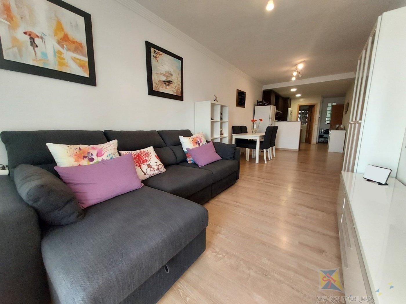 For sale of flat in Iznalloz