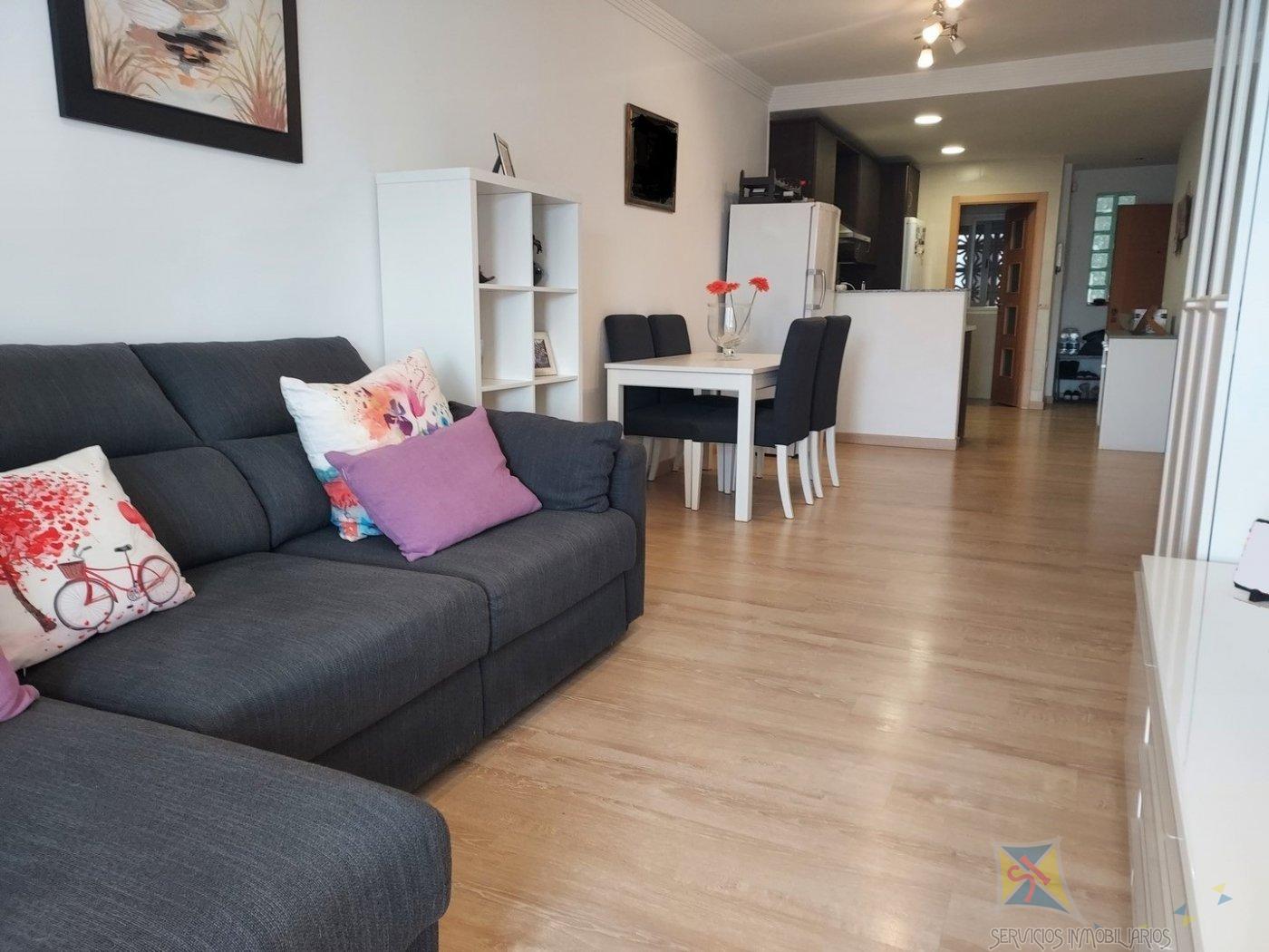 For sale of flat in Iznalloz
