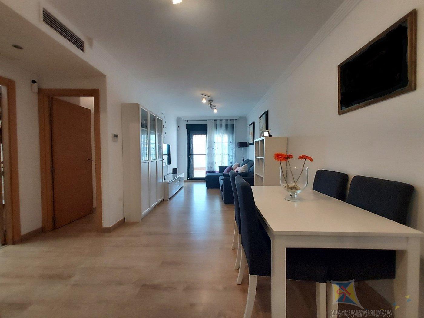 For sale of flat in Iznalloz
