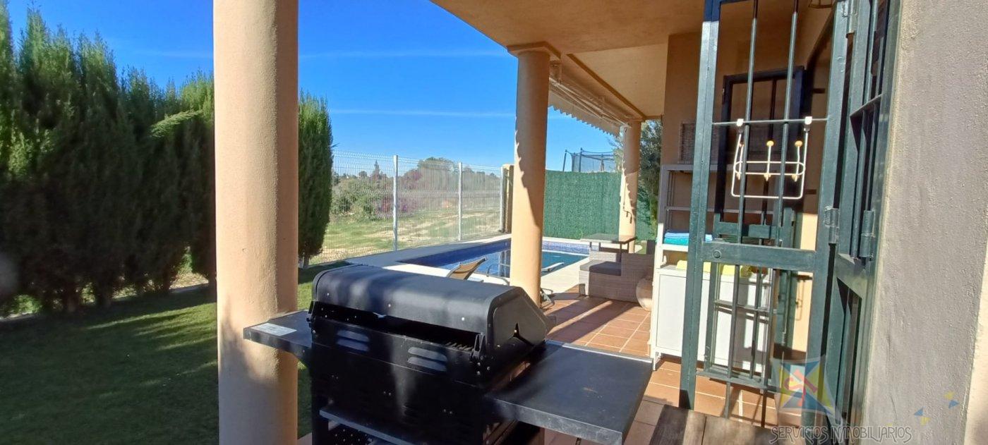 For sale of chalet in Palomares del Rio