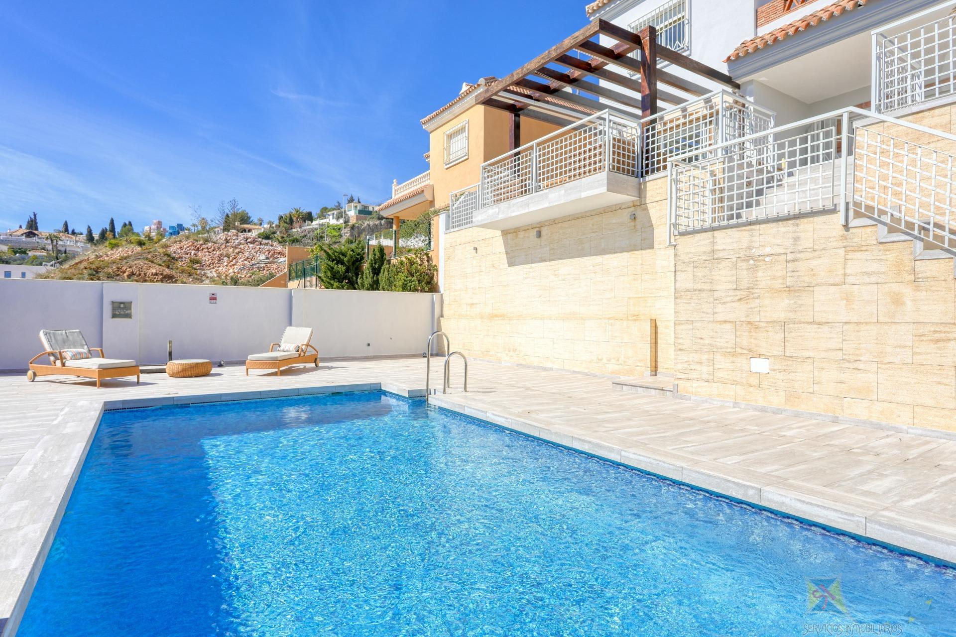 For sale of chalet in Benalmádena