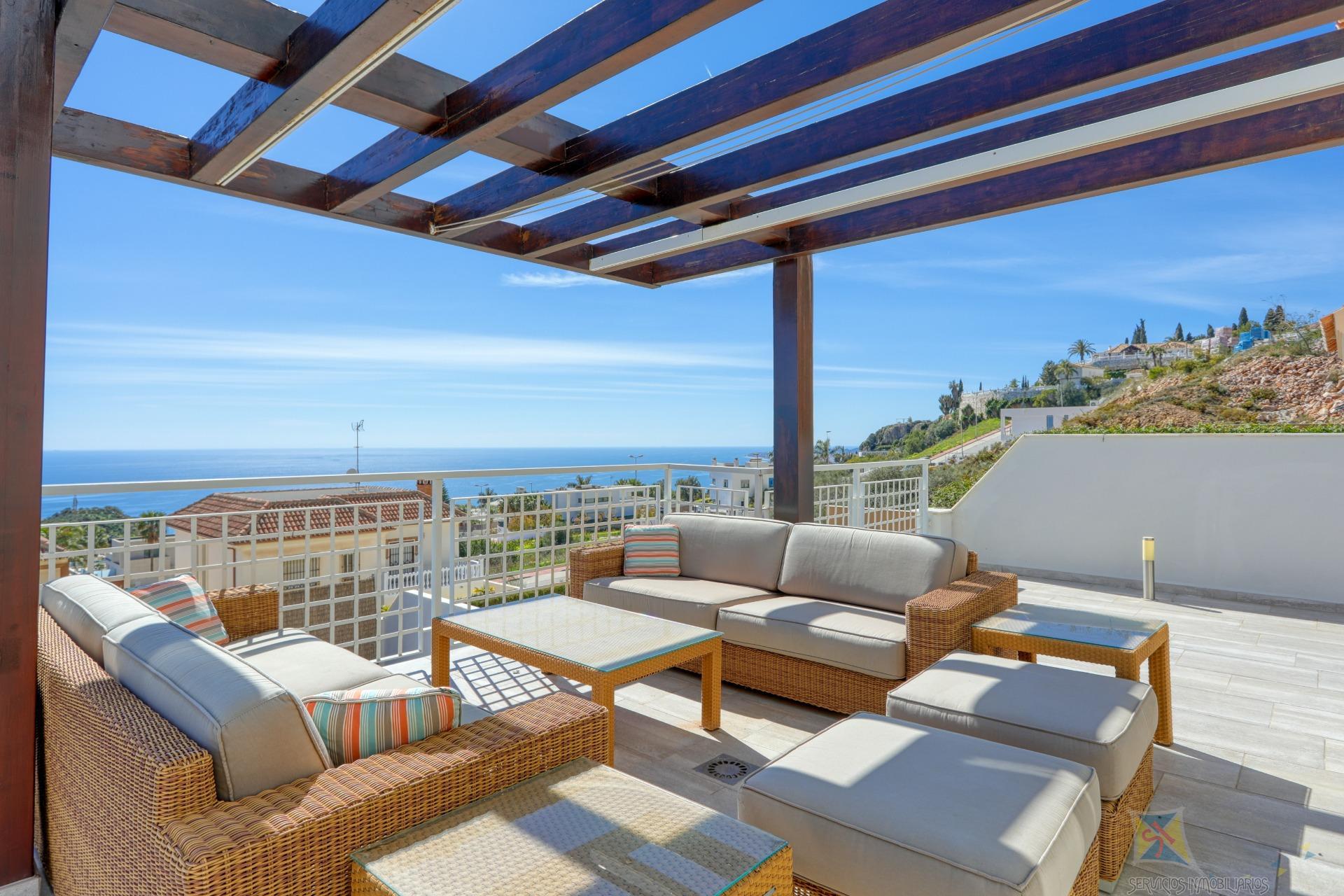 For sale of chalet in Benalmádena