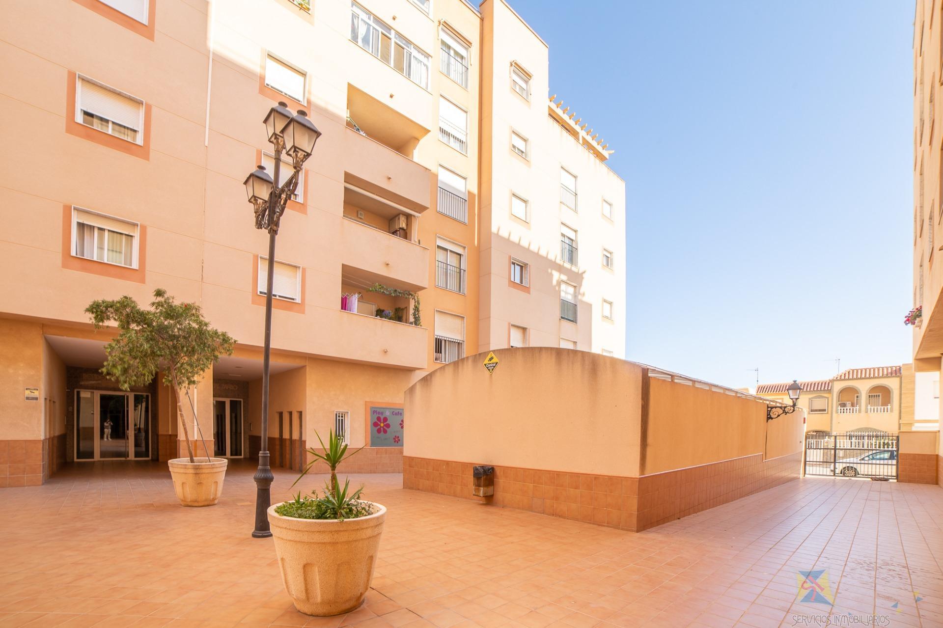 Venta de piso en Vícar