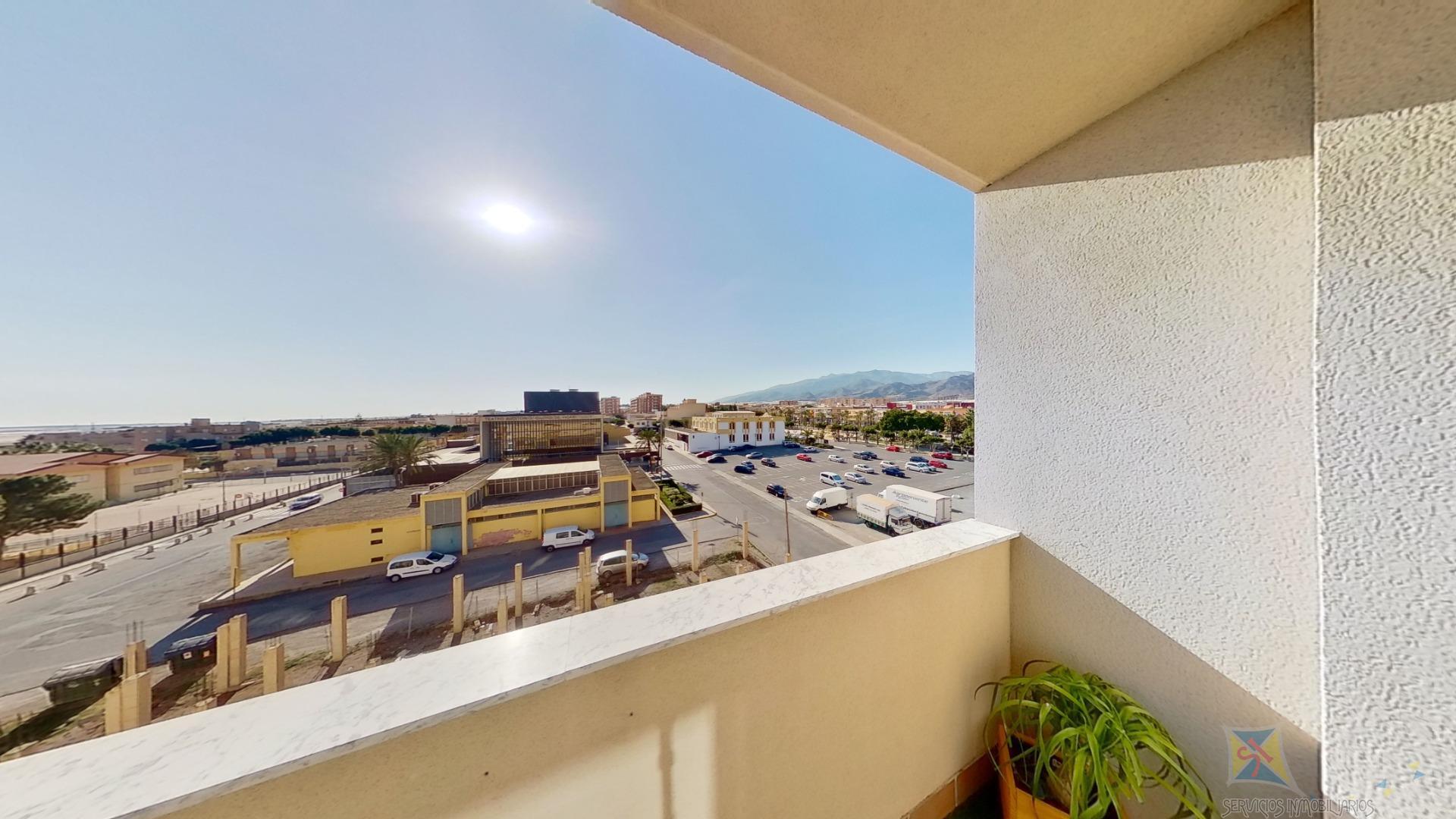 Venta de piso en Vícar