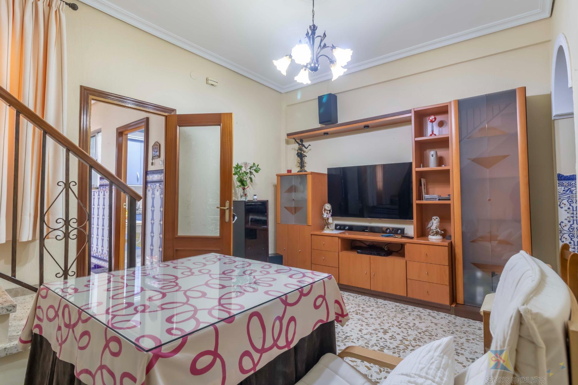 For sale of house in Sevilla