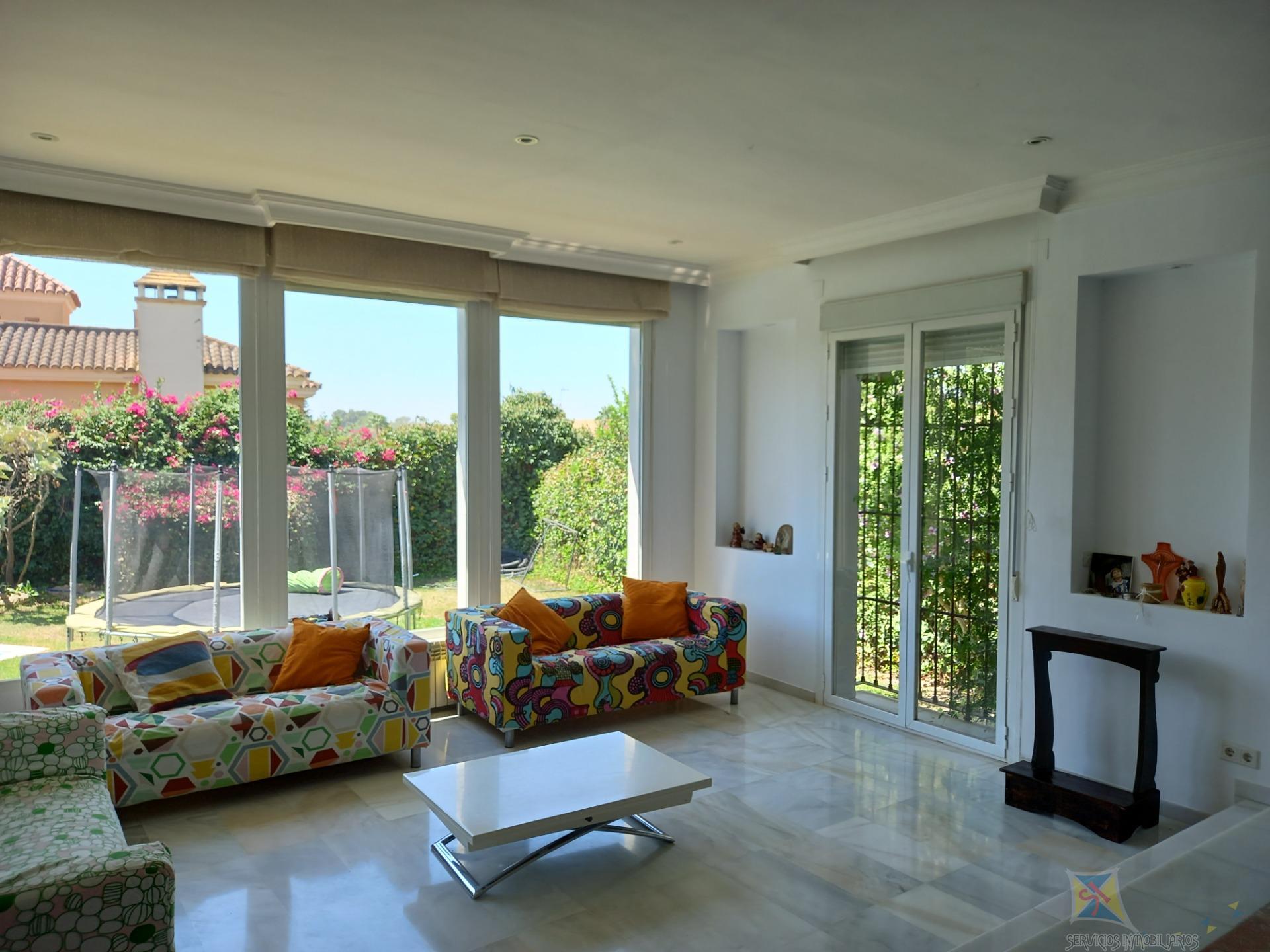 For rent of chalet in Gelves
