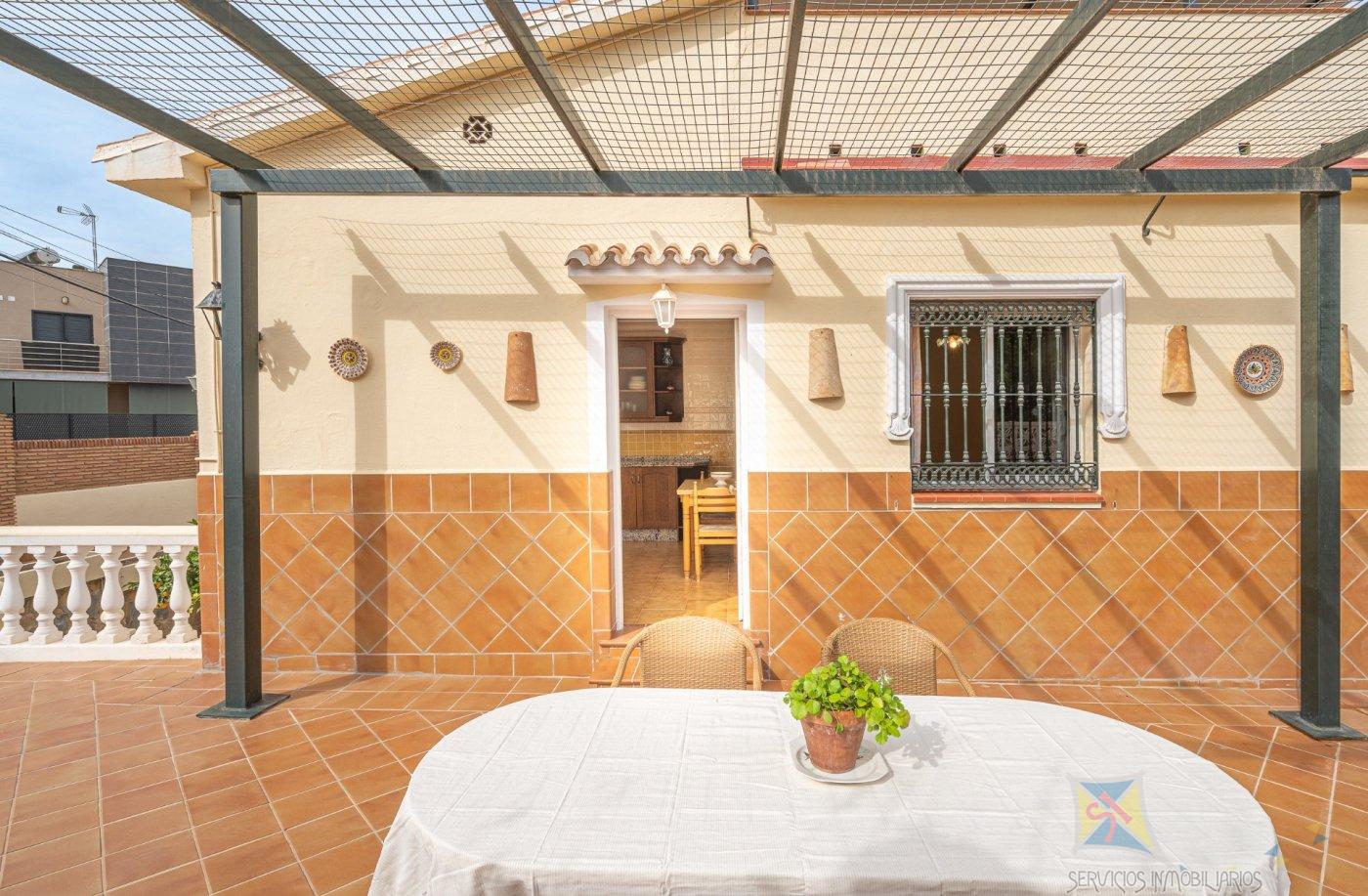 For sale of villa in Alhaurín de la Torre