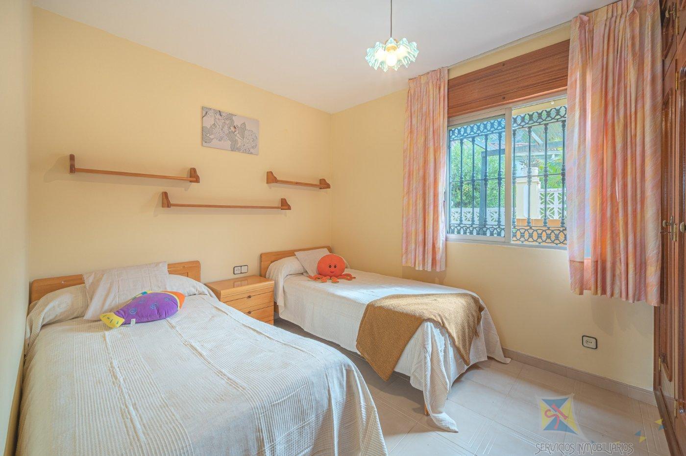For sale of villa in Alhaurín de la Torre
