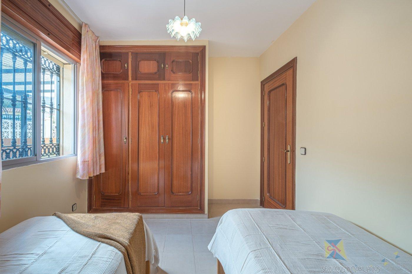 For sale of villa in Alhaurín de la Torre