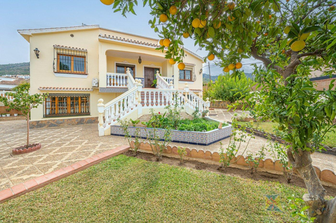 For sale of villa in Alhaurín de la Torre