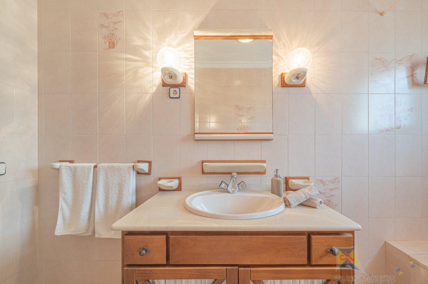 For sale of villa in Alhaurín de la Torre