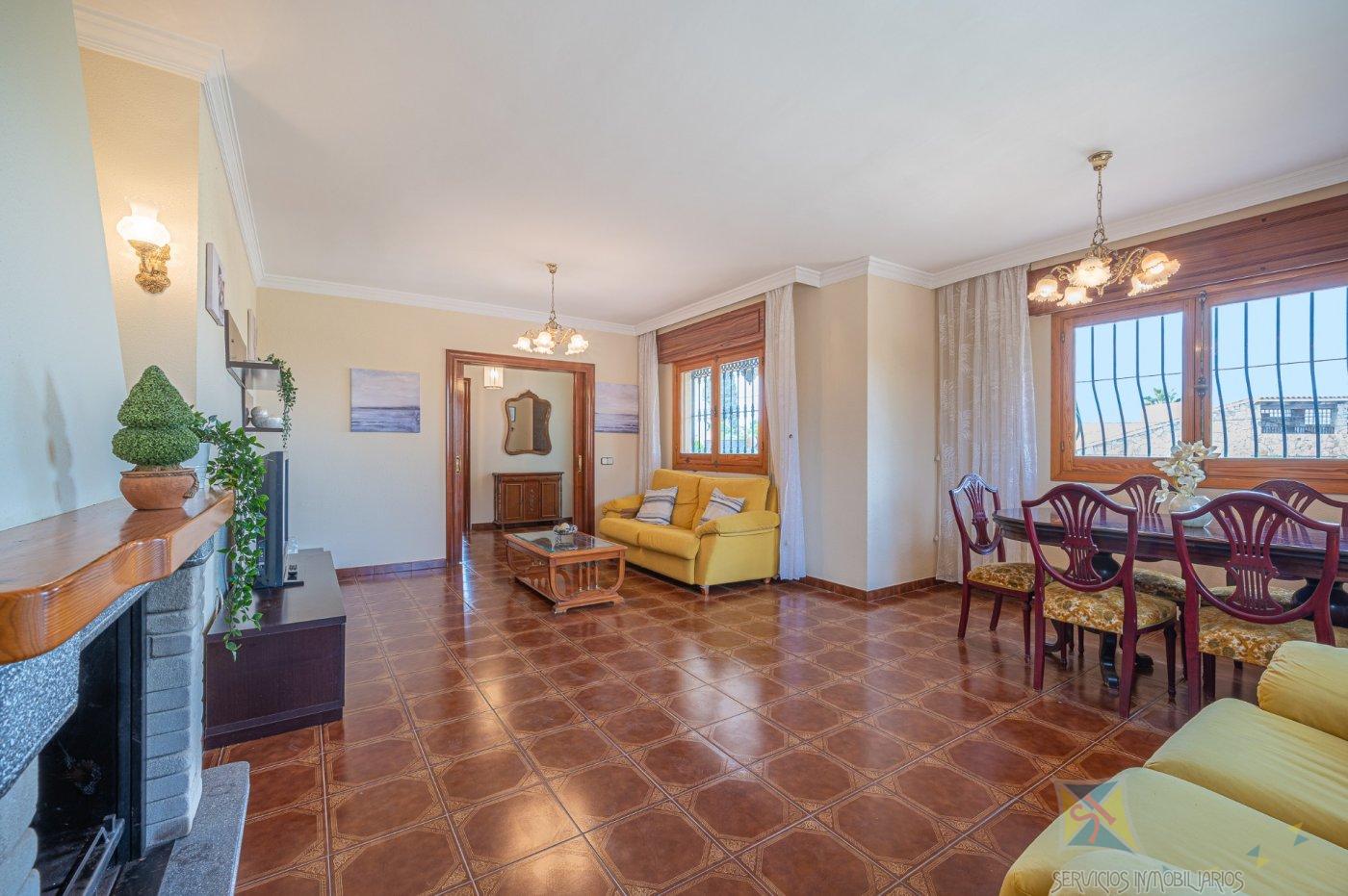 For sale of villa in Alhaurín de la Torre
