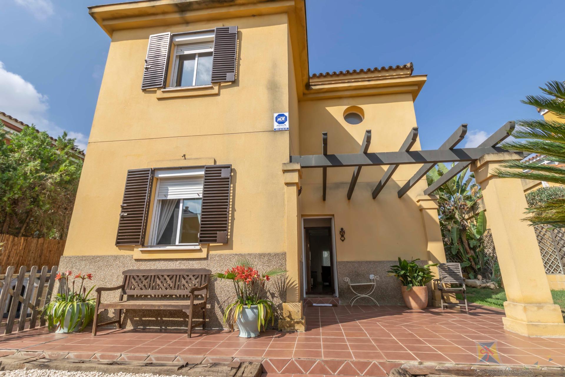 For sale of chalet in Palomares del Rio